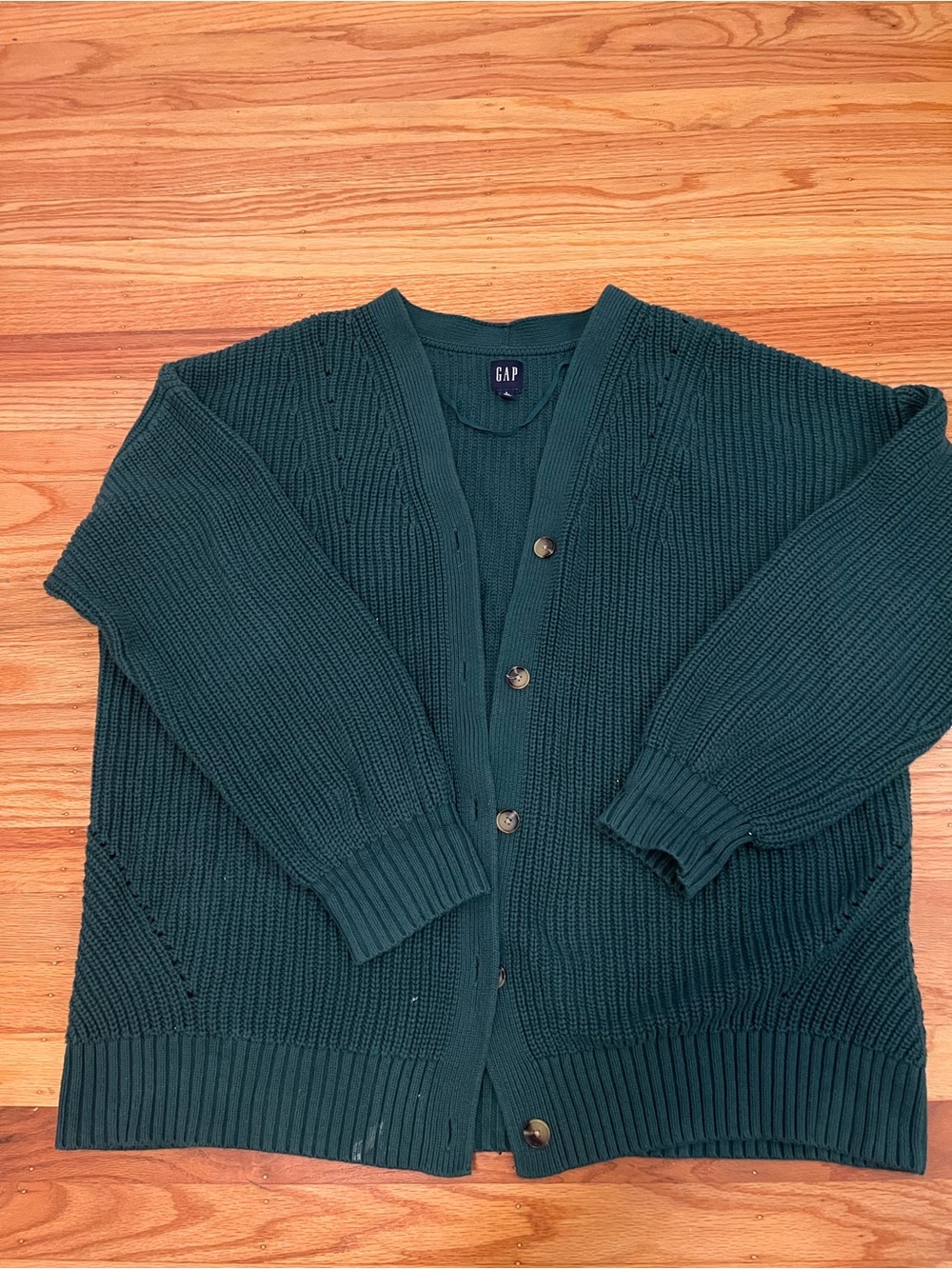 GAP womanโs teal Ribbed Button Cardigan